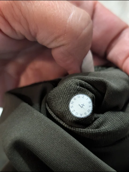 Lululemon Olive Green High-Rise Capri Leggings Size 4 NWOT - Picture 4 of 4